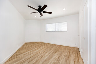 Sungate Apartments in Canoga Park, CA - Foto de edificio - Interior Photo