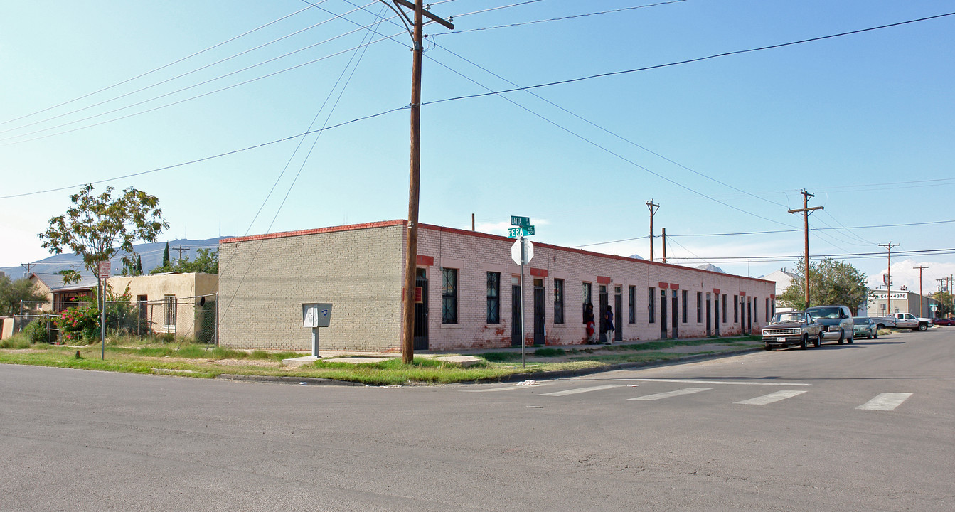 21 S Latta St in El Paso, TX - Building Photo