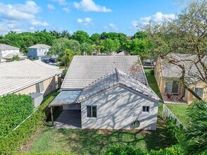 4013 Pine Ridge Ln in Weston, FL - Building Photo - Building Photo