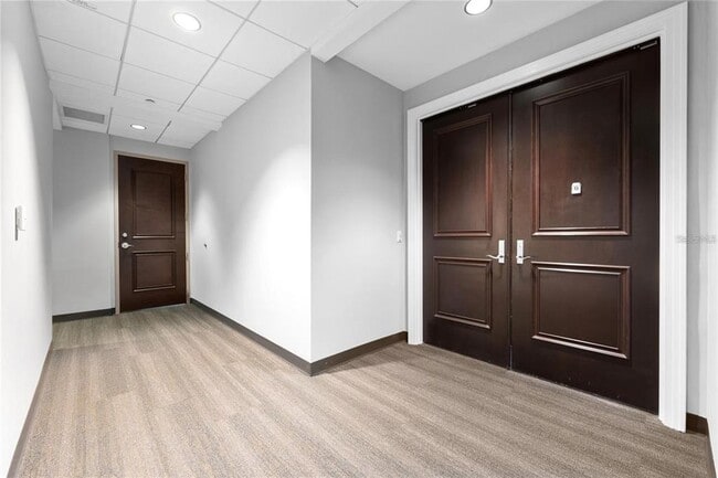 1209 E Cumberland Ave in Tampa, FL - Building Photo - Building Photo