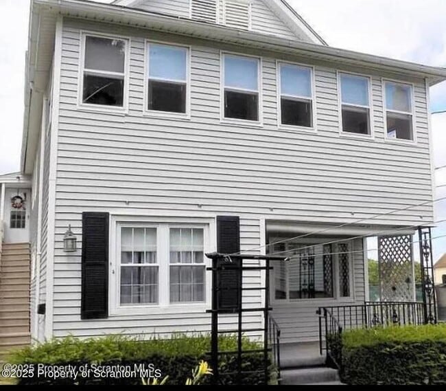 property at 1906 Farr St