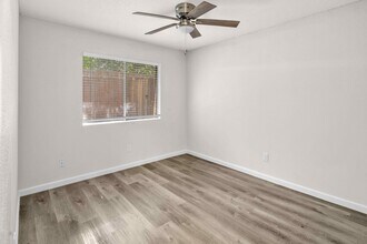 408 Regina St in San Antonio, TX - Building Photo - Building Photo