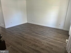 223 E 8th Ave in Conshohocken, PA - Building Photo