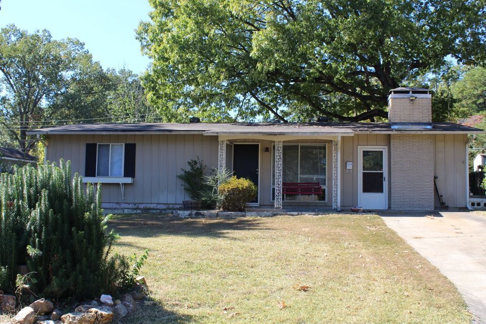 10 Birchwood Cir in Little Rock, AR - Building Photo