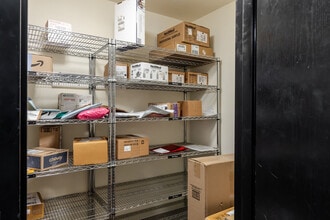 536 W. Addison in Chicago, IL - Building Photo - Interior Photo