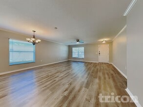 15420 Florida Breeze Loop in Wimauma, FL - Foto de edificio - Building Photo