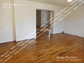 208 N 12th St-Unit -1 in Salina, KS - Foto de edificio - Building Photo