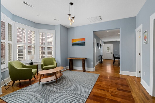 property at 2985 S Cherokee St