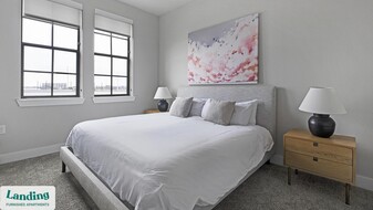 1215 Sawyer St, Unit 306 in Houston, TX - Building Photo