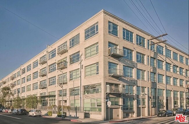 property at 530 S Hewitt St