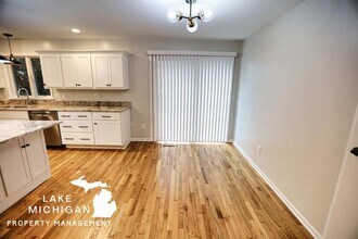 787 Ross Rd in Norton Shores, MI - Building Photo - Building Photo