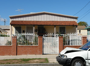 1247 Kenmore Ave in Los Angeles, CA - Building Photo - Building Photo