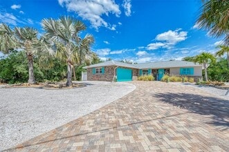 307 Avenida De Paradisio in Siesta Key, FL - Building Photo - Building Photo