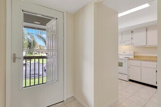 1600 NE Dixie Hwy in Jensen Beach, FL - Building Photo - Building Photo