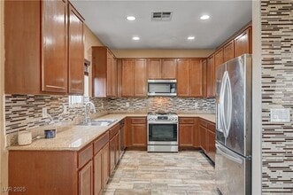 5674 Diamond Palm Ct in Las Vegas, NV - Building Photo - Building Photo