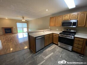 737 Kitterman Cir in Norwalk, IA - Building Photo - Building Photo