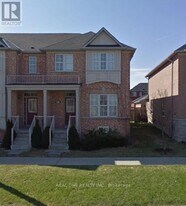 287 Bantry Ave in Richmond Hill, ON - Building Photo