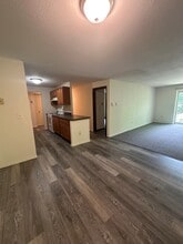 Hallmark Apartments in Agawam, MA - Foto de edificio - Building Photo