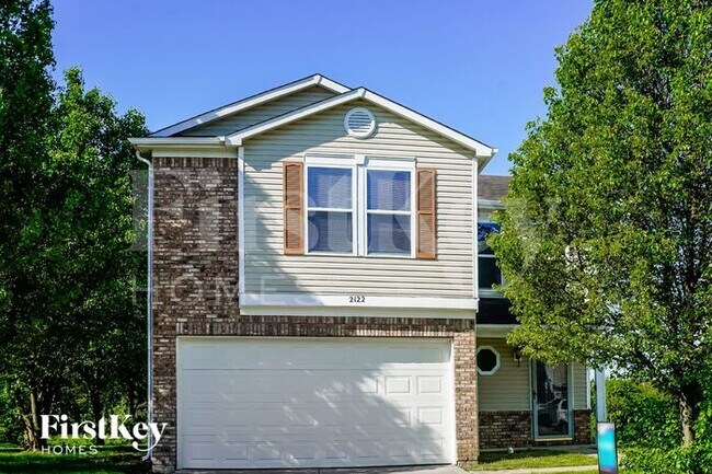 2122 Southernwood Ln in Indianapolis, IN - Foto de edificio - Building Photo