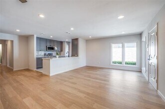 3513 Northwest Pkwy in Dallas, TX - Building Photo - Building Photo