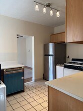 1741 Middlehurst Rd in Cleveland Heights, OH - Building Photo - Building Photo