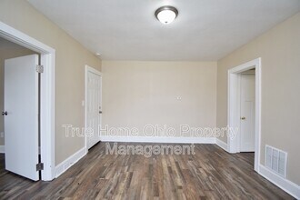 3762 Vine St in Cincinnati, OH - Building Photo - Building Photo