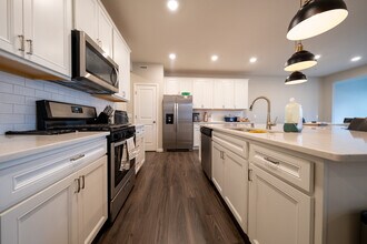 5292 94th Ln N in Brooklyn Park, MN - Building Photo - Building Photo