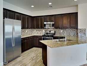 8135 W Deanna Dr in Peoria, AZ - Building Photo - Building Photo