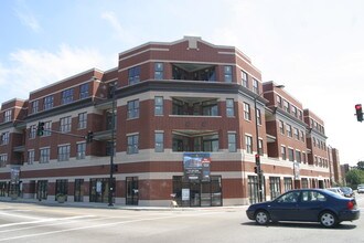 Lincoln Center in Chicago, IL - Foto de edificio - Building Photo