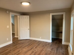 28 Oak St in Waterville, ME - Building Photo - Building Photo