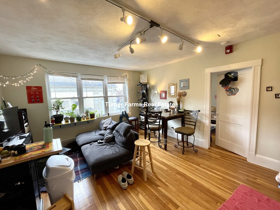 402A Highland Ave, Unit 26 in Somerville, MA - Foto de edificio