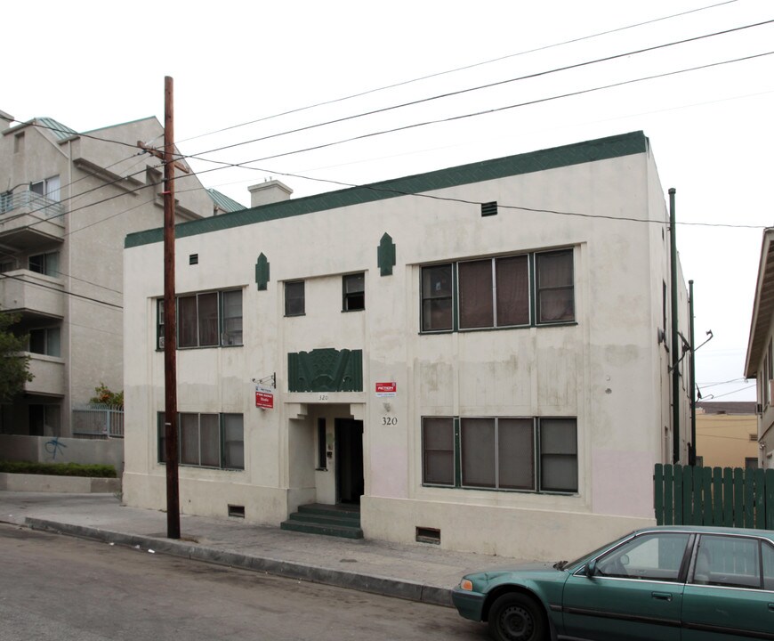 320 Maine Ave in Long Beach, CA - Foto de edificio