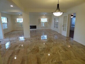 2301 Dorrington St in Houston, TX - Building Photo - Building Photo