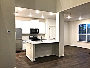 2710 Brogan Crk in Canyon Lake, TX - Building Photo - Building Photo