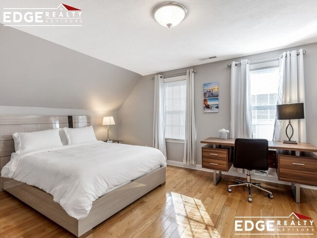 26 Fairmount Ave, Unit 2 in Somerville, MA - Building Photo - Building Photo