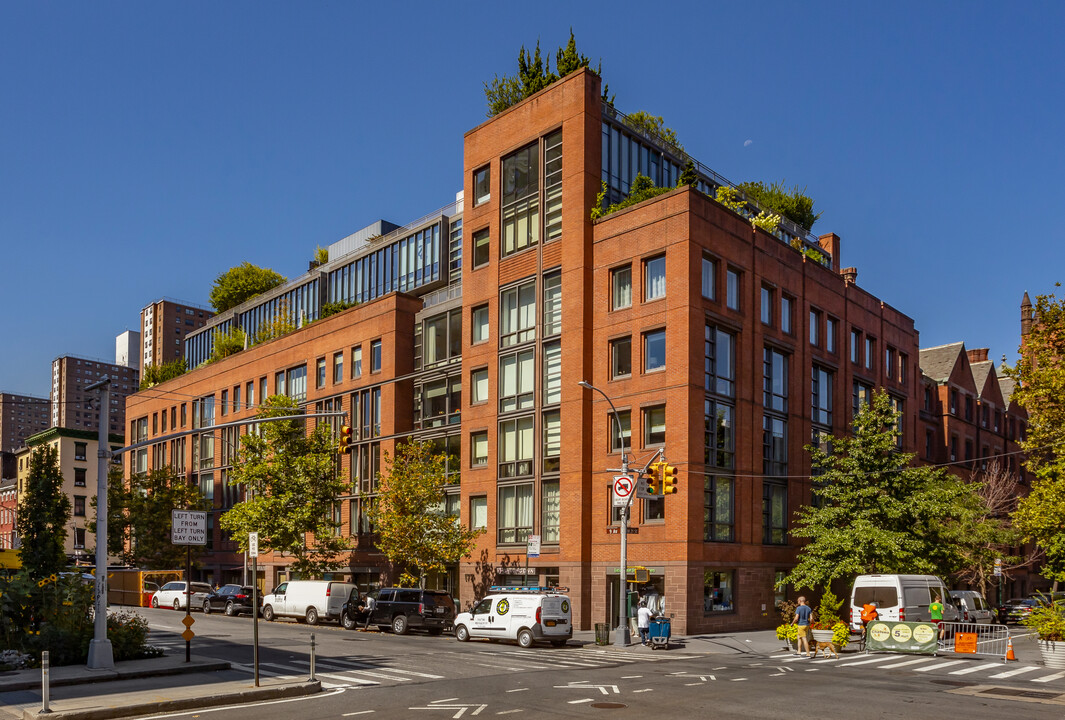 Chelsea Enclave in New York, NY - Building Photo