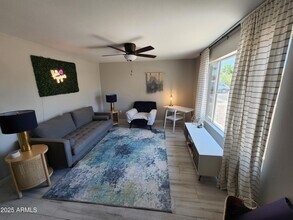 630 E Julie Dr in Tempe, AZ - Building Photo - Building Photo