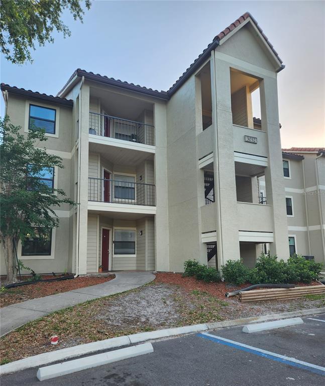 property at 3032 Parkway Blvd