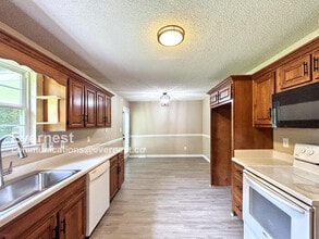 128 Thrasher Pike in Soddy Daisy, TN - Building Photo - Building Photo