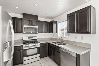 1513 Spruce St in Placentia, CA - Foto de edificio - Building Photo