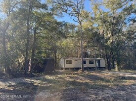 1001 Diane St in Interlachen, FL - Building Photo