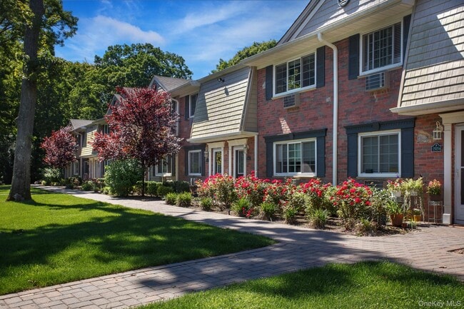 property at 18 Rugby Pl