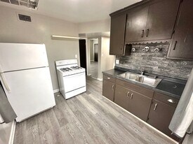 4203-4203 W Fond du Lac Ave in Milwaukee, WI - Building Photo