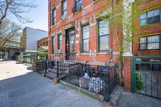 606 Kosciuszko St in Brooklyn, NY - Building Photo - Building Photo