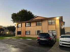 2735 W 66th St in Hialeah, FL - Building Photo