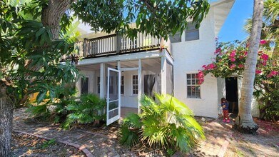 315 Eucalyptus St in West Palm Beach, FL - Building Photo - Building Photo