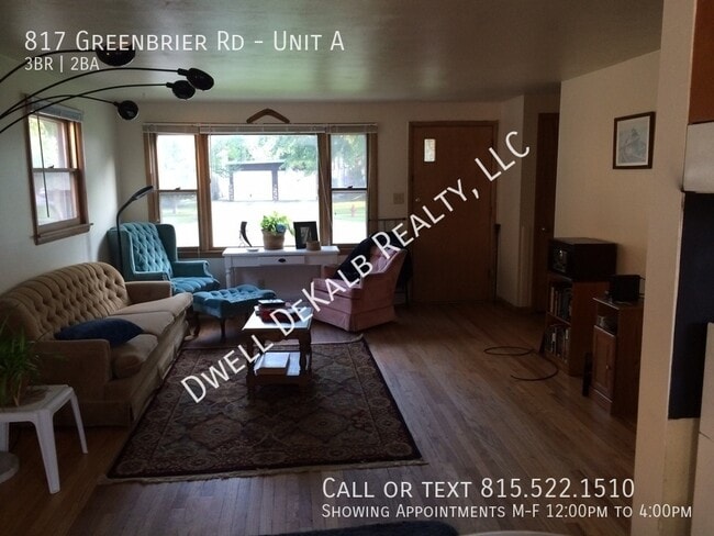 817 Greenbrier Rd in Dekalb, IL - Building Photo - Building Photo