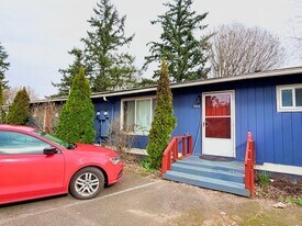 305 Tacoma Blvd S in Pacific, WA - Building Photo