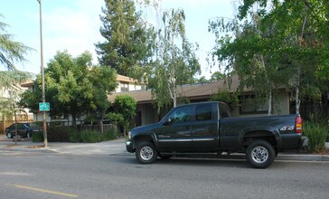 175-195 W Rincon Ave in Campbell, CA - Building Photo - Building Photo