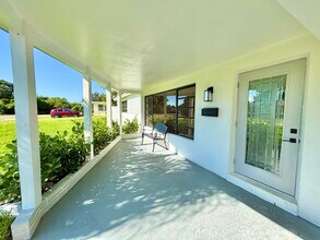 2201 NE 5th Ave in Boca Raton, FL - Building Photo - Building Photo